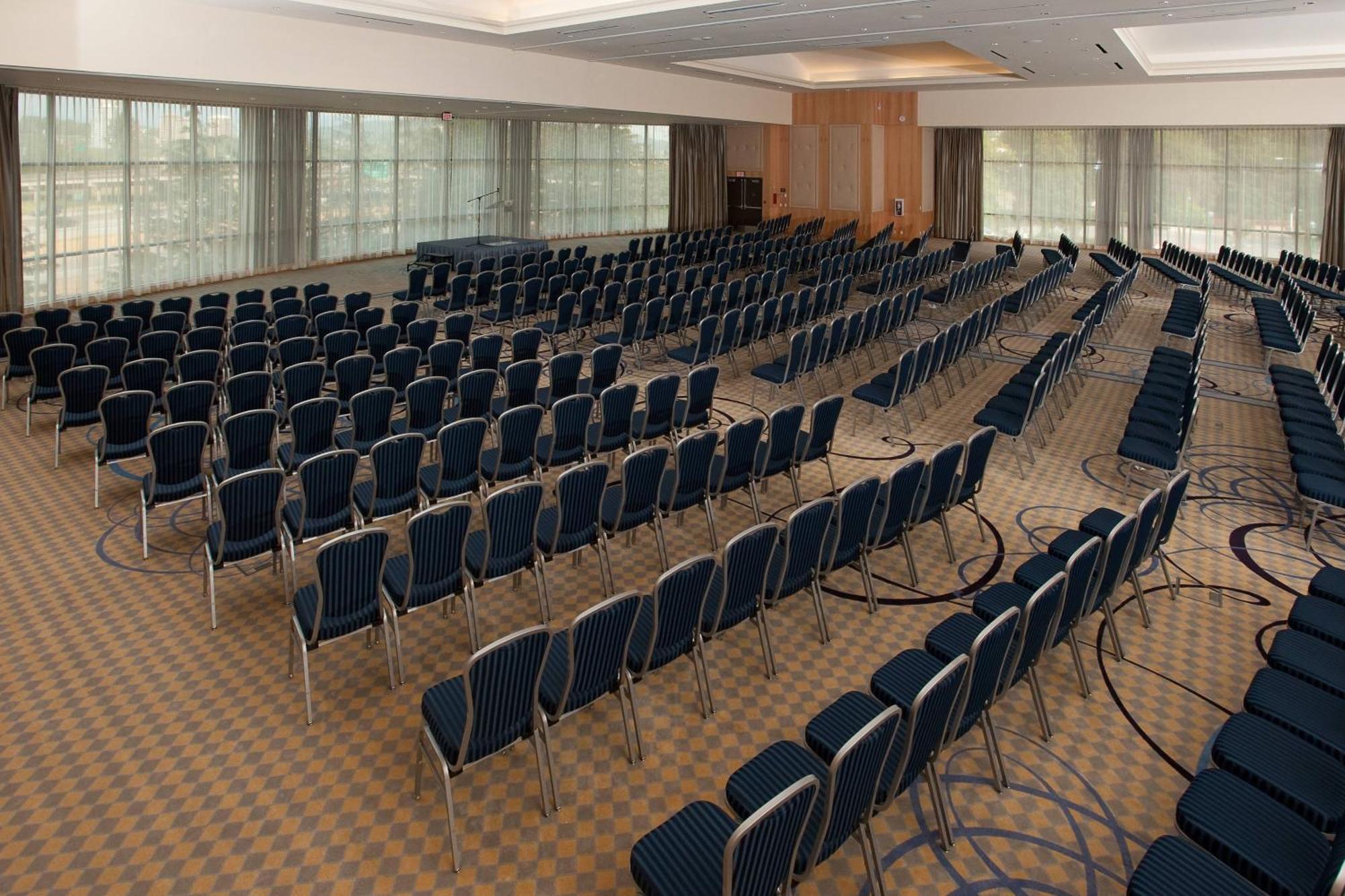 Delta Hotels By Marriott Burnaby Conference Centre Екстер'єр фото