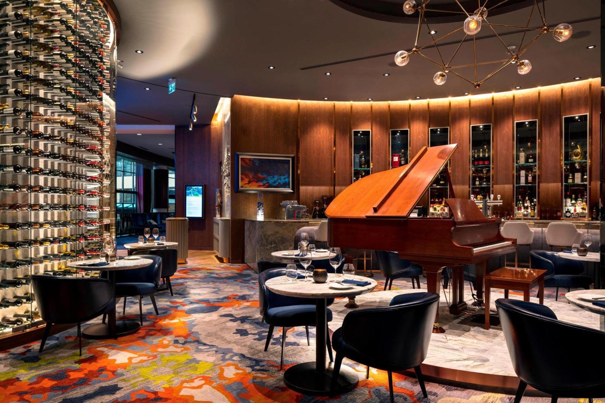 Delta Hotels By Marriott Burnaby Conference Centre Екстер'єр фото
